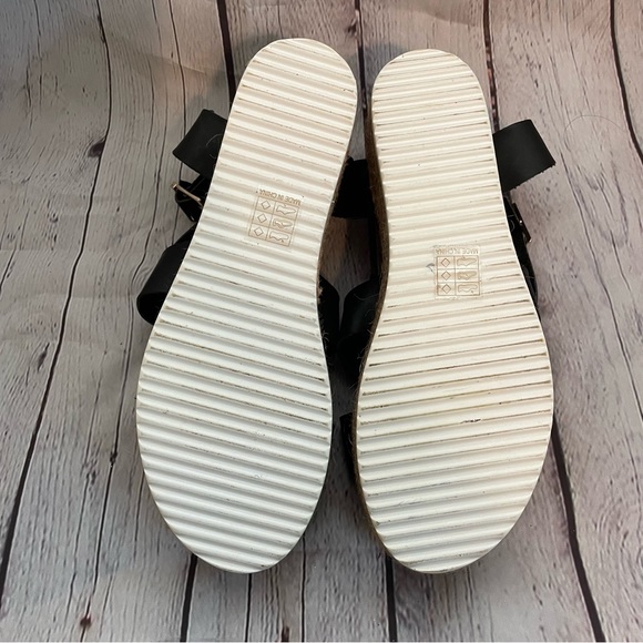 Patrizia by Spring Step Platform Sandal - Picture 4 of 4